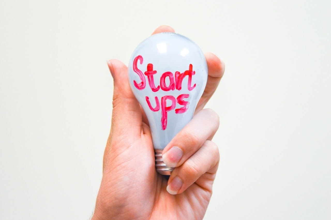 Contratar funcionários para startups 2021